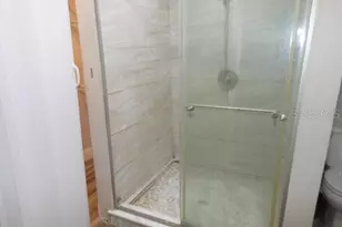 8421 N Orangeview Ave, Tampa, FL 33617 - Photo 25