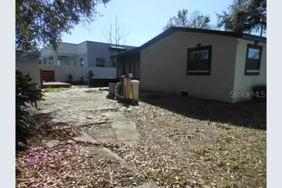 8421 N Orangeview Avenue, Tampa, FL 33617 - Photo 11