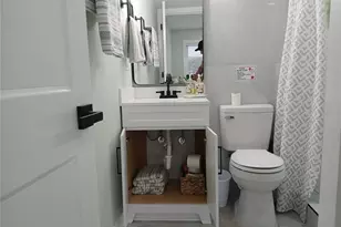 4129 Dolphin Dr, Tampa, FL 33617 - Photo 9