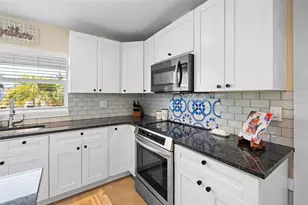 8412 Lopez Dr, Tampa, FL 33615 - Photo 15