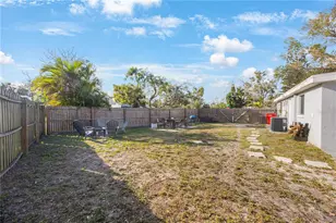 9169 Robin Rd, Seminole, FL 33777 - Photo 23