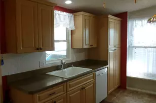 3145 Hickory Dr, Wesley Chapel, FL 33543 - Photo 5