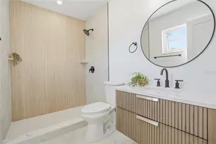 6529 S West Shore Circle, Tampa, FL 33616 - Photo 23