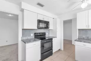 13963 Trinidad Dr, Seminole, FL 33776 - Photo 9