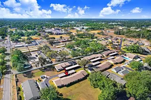 38429 Cottonwood Pl, Zephyrhills, FL 33542 - Photo 21