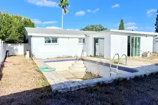 11807 Alpine Pkwy, Port Richey, FL 34668 - Photo 9