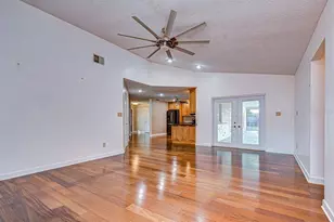 610 Chancellar Dr, Lutz, FL 33548 - Photo 35