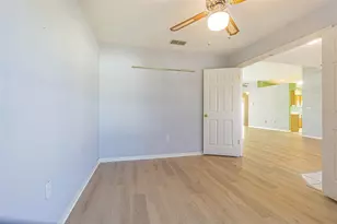 29140 Princeville Dr, San Antonio, FL 33576 - Photo 5