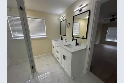 3416 W Oakellar Avenue, Tampa, FL 33611 - Photo 7