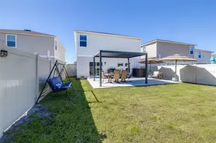 7538 Wallflower Trl, Wesley Chapel, FL 33545 - Photo 37