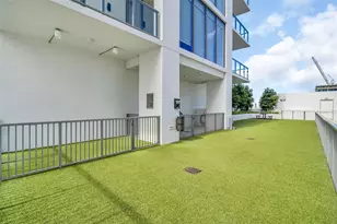 301 1st St S, Saint Petersburg, FL 33701 - Photo 85