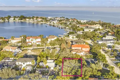211 Toledo Way NE, Saint Petersburg, FL 33704 - Photo 13