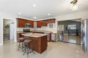 7806 N Albany Ave, Tampa, FL 33604 - Photo 13