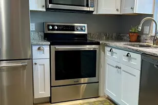 7050 Sunset Dr S, South Pasadena, FL 33707 - Photo 7