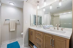 855 Bayway Blvd, Clearwater Beach, FL 33767 - Photo 31