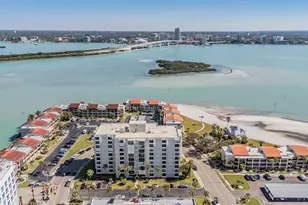 855 Bayway Blvd, Clearwater Beach, FL 33767 - Photo 39