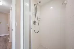 855 Bayway Blvd, Clearwater Beach, FL 33767 - Photo 27