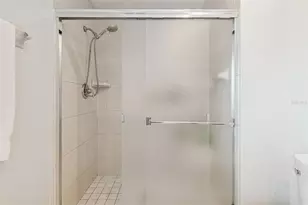 11713 Phoenix Cir, Tampa, FL 33618 - Photo 37