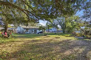 2725 Glenview Dr, Land O Lakes, FL 34639 - Photo 19