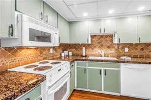 6161 Gulf Winds Dr, Saint Pete Beach, FL 33706 - Photo 11