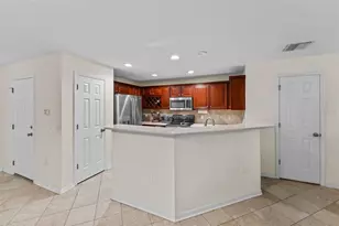 11646 Mango Ridge Blvd, Seffner, FL 33584 - Photo 13