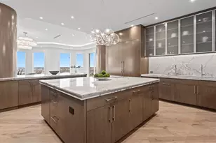 555 5th Ave NE, Saint Petersburg, FL 33701 - Photo 11