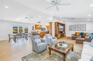 5166 Horseshoe Pl NE, Saint Petersburg, FL 33703 - Photo 5