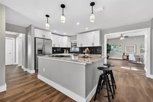 6525 15th St N, Saint Petersburg, FL 33702 - Photo 5