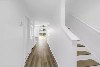 8517 Edgewater Place Boulevard, Tampa, FL 33615 - Photo 3