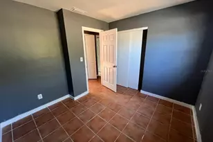 300 83rd Ave NE, Saint Petersburg, FL 33702 - Photo 9