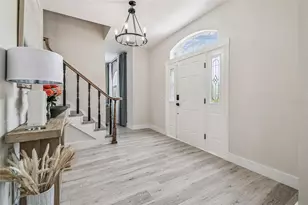 2810 Forest Club Dr, Plant City, FL 33566 - Photo 5