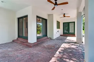 1100 Tortuga Cir NE, Saint Petersburg, FL 33702 - Photo 53