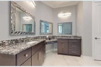 5951 Bay Drive, Gulfport, FL 33707 - Photo 23