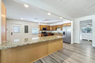 424 72nd St N, Saint Petersburg, FL 33710 - Photo 27