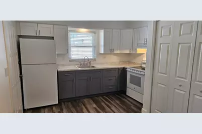 38101 10th Avenue, Zephyrhills, FL 33542 - Photo 3