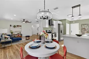 228 Regal Park Dr, Valrico, FL 33594 - Photo 9