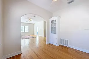 1136 12th St N, Saint Petersburg, FL 33705 - Photo 19