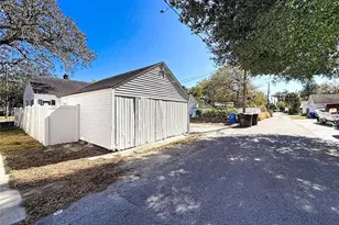 1136 12th St N, Saint Petersburg, FL 33705 - Photo 55