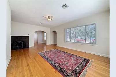 1136 12th Street N, Saint Petersburg, FL 33705 - Photo 5