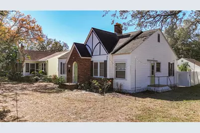 1136 12th Street N, Saint Petersburg, FL 33705 - Photo 1