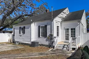 1136 12th St N, Saint Petersburg, FL 33705 - Photo 45