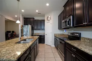 10158 Newminster Loop, Ruskin, FL 33573 - Photo 5