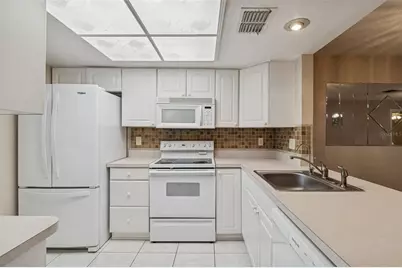 2465 Northside Drive #1502, Clearwater, FL 33761 - Photo 5