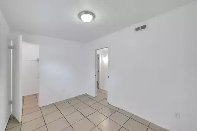 8720 N 48th Street, Tampa, FL 33617 - Photo 27