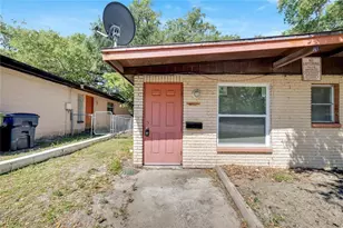 8720 N 48th St, Tampa, FL 33617 - Photo 5