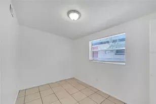 8720 N 48th St, Tampa, FL 33617 - Photo 25