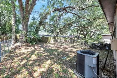 8720 N 48th Street, Tampa, FL 33617 - Photo 7