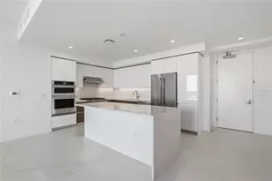 400 Central Ave, Saint Petersburg, FL 33701 - Photo 13