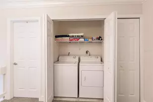 1205 E Peppertree Dr, Sarasota, FL 34242 - Photo 29