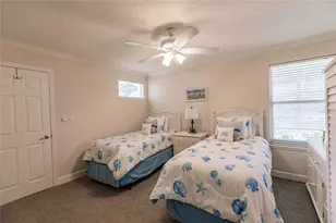 1205 E Peppertree Dr, Sarasota, FL 34242 - Photo 27